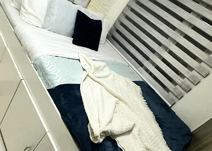 Coast By J 40th Floor Penthouse Apartamento Manila